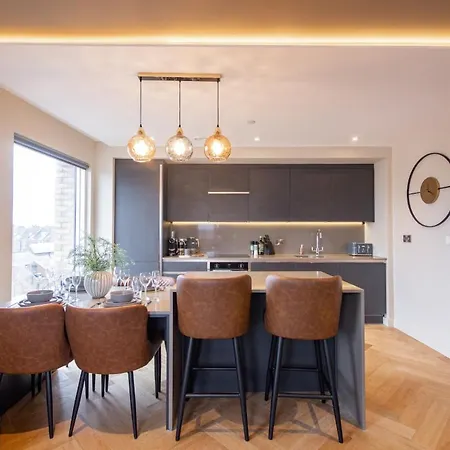 Entire 2 Bed - No. 49 - The Cosy Collection Ltd דירה