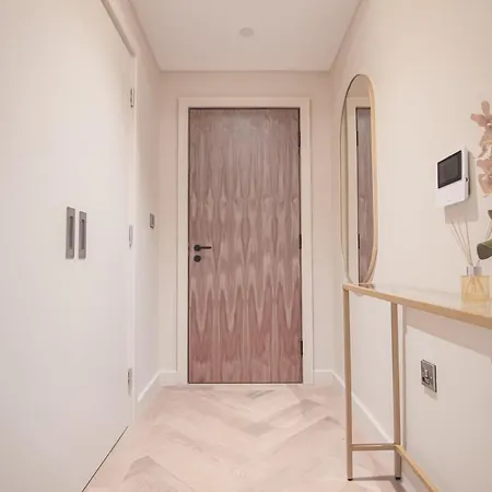 Entire 2 Bed - No. 49 - The Cosy Collection Ltd *